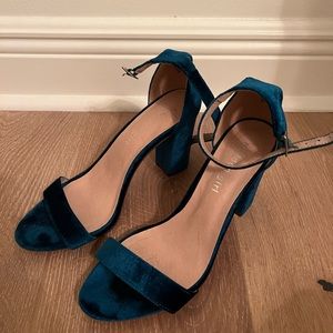 Madden Girl velvet heel sandal size 8